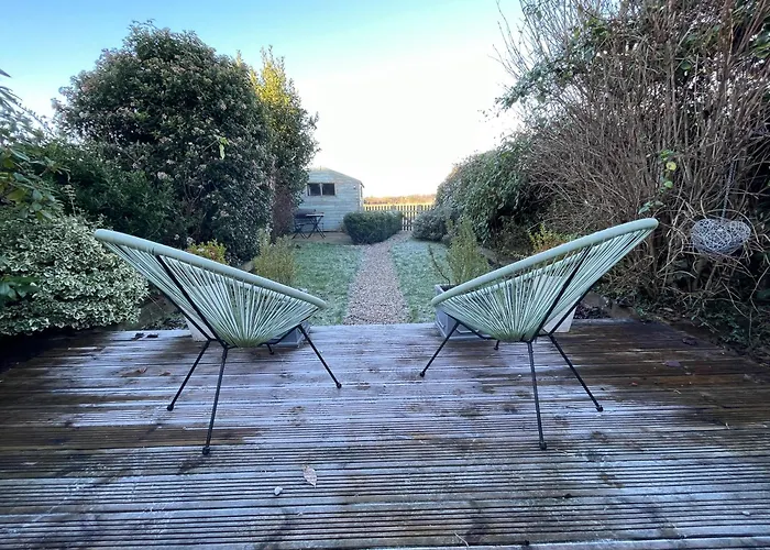 Charming North Norfolk Flint Cottage